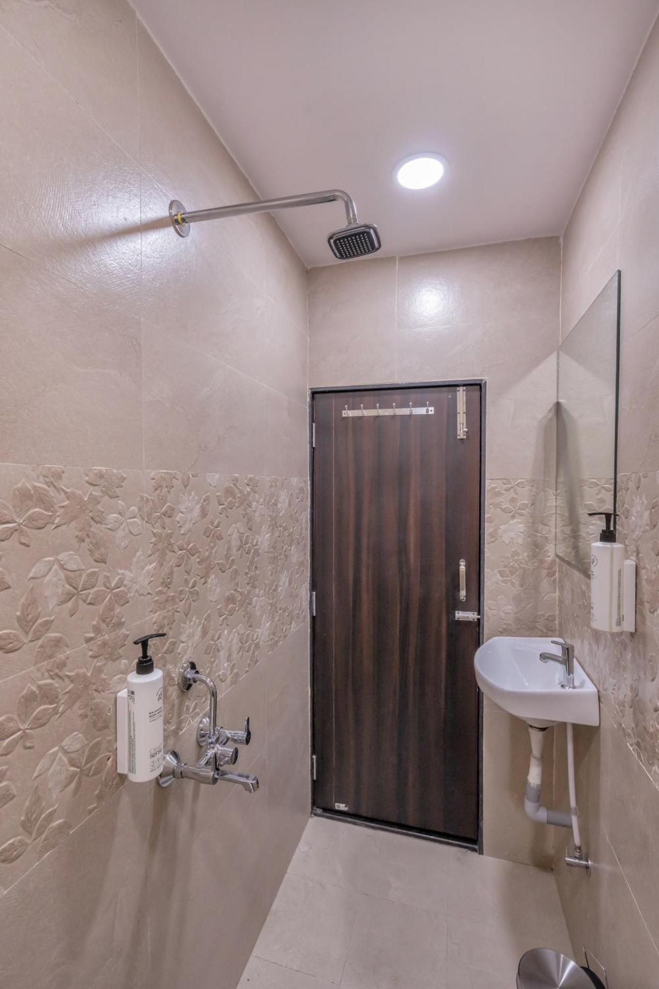 נאגפור Myspace Hotel Shree Vaibhav מראה חיצוני תמונה